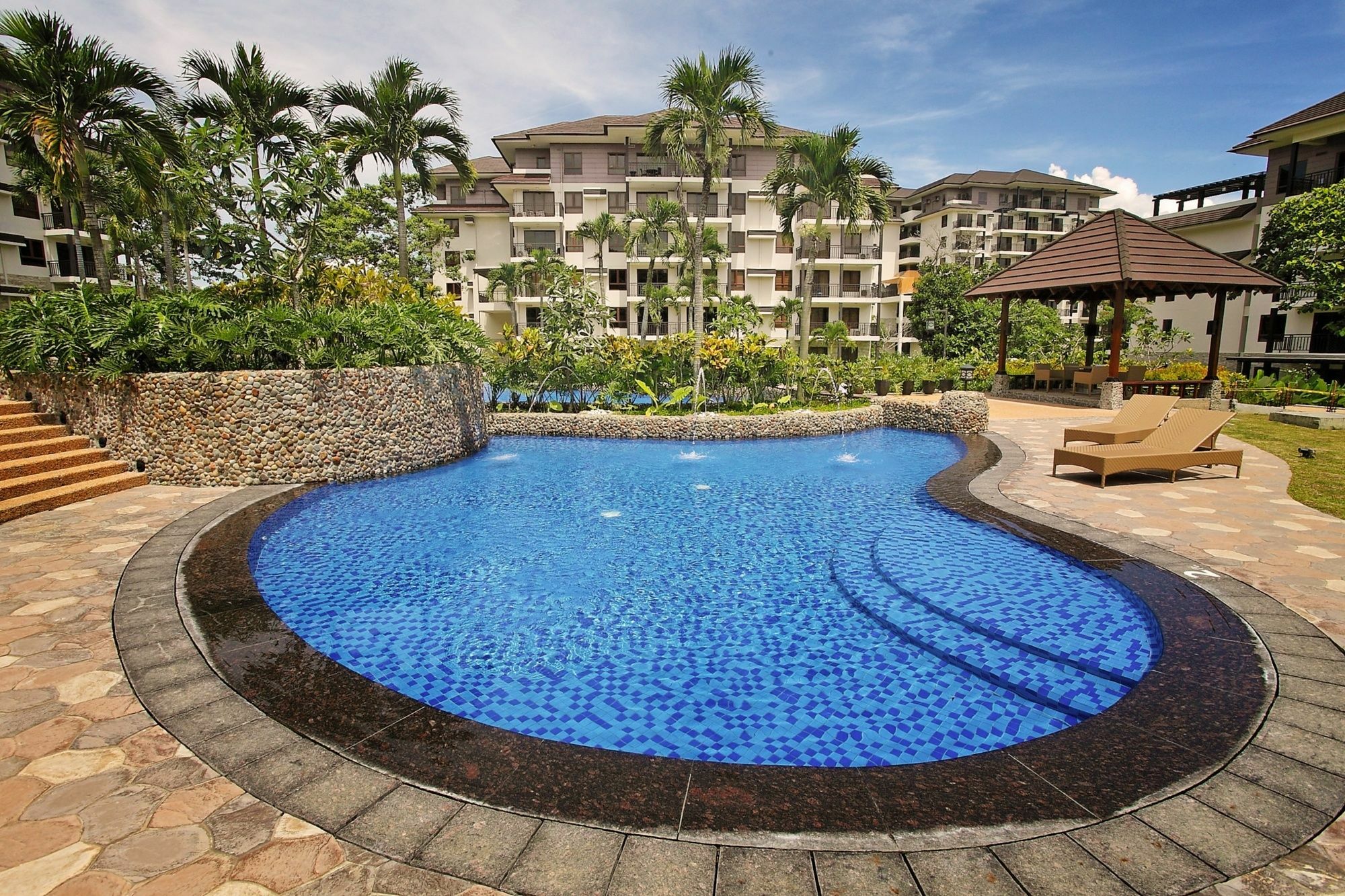 The Serviced Residences At Kasa Luntian Managed By Hii Tagaytay City Екстериор снимка